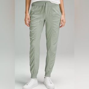 Dance Studio Mid-Rise Jogger RHIG